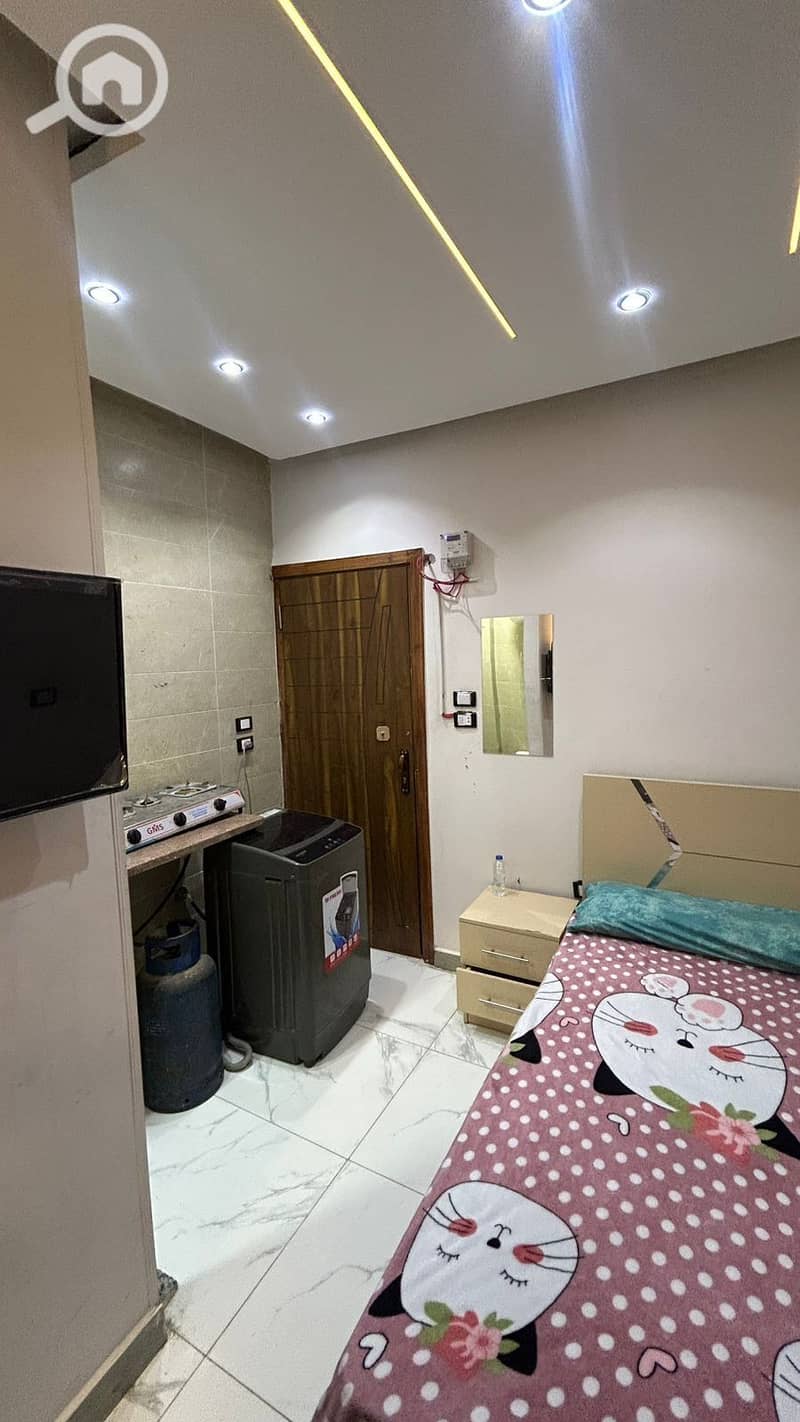 3 046ba218-6ebc-4110-a5cf-42c9a1d08be1. jpg