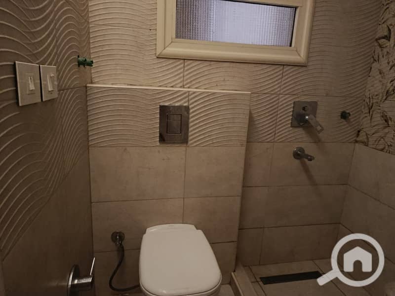 2 cb90ee3b-c5bb-49b4-9eb0-f711343cc8ef. jpg