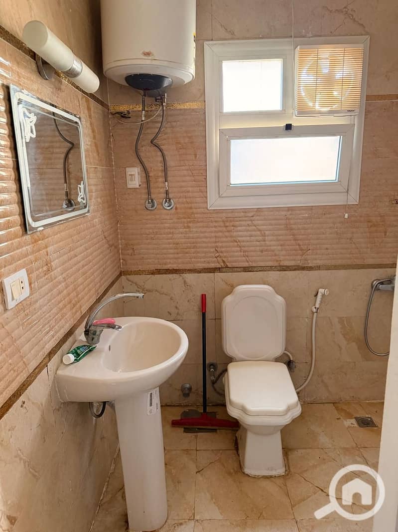 9 1000323141. jpg