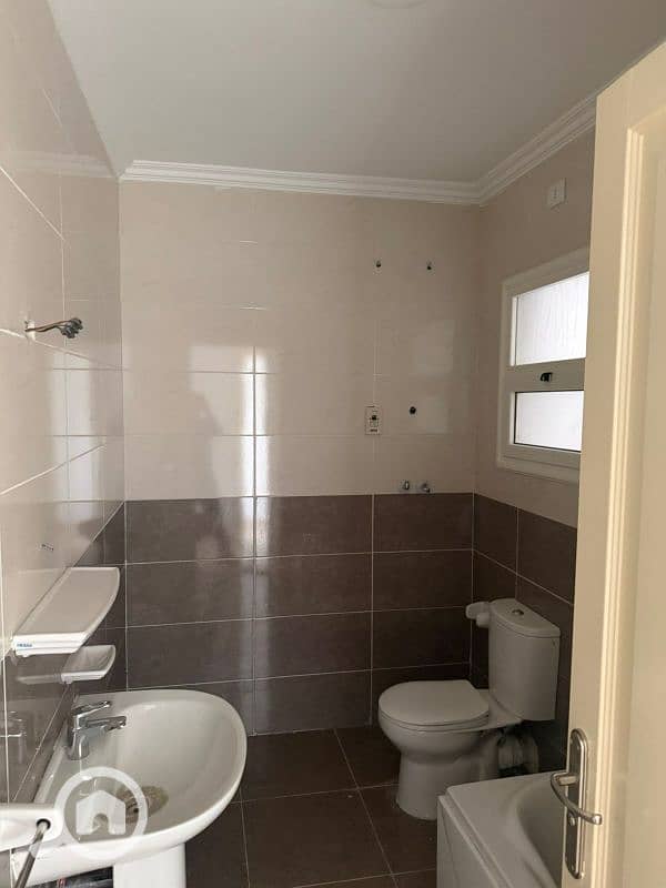 12 fd6c2ddc-ea37-44b7-9c86-19f8c17cfd3a. jfif. png