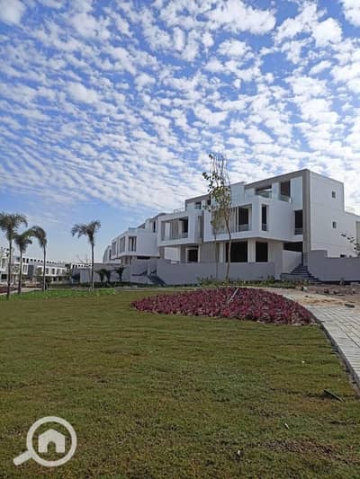 5 Bedroom Townhouse for Sale in 6th of October, Giza - IMG-20240117-WA0071. jpg