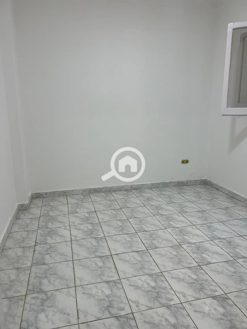 8 c6fbe38b-fb3d-4045-a857-b3bdcb25def6. jpg