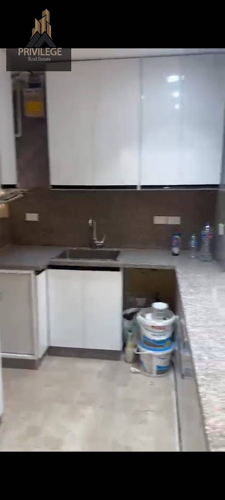 4 1000465988. jpg