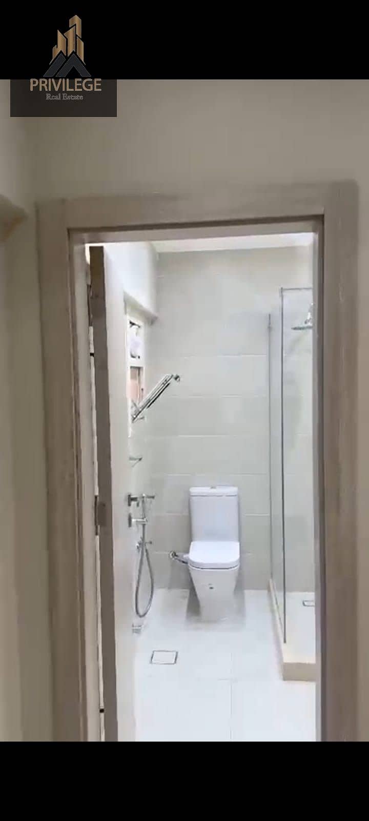8 1000465983. jpg