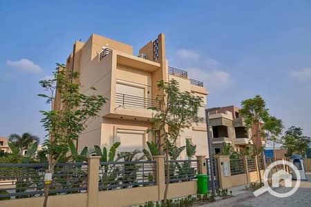4 Bedroom Villa for Sale in Sheikh Zayed, Giza - IMG_6431. webp