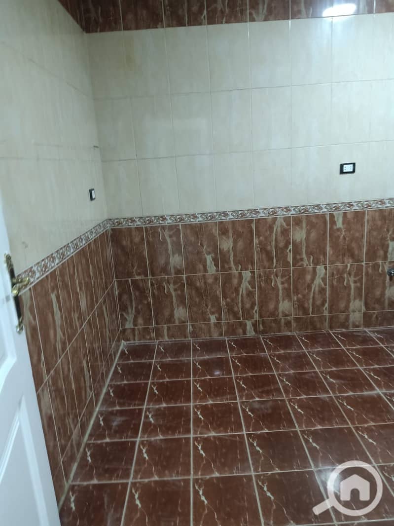 8 498536. jpg