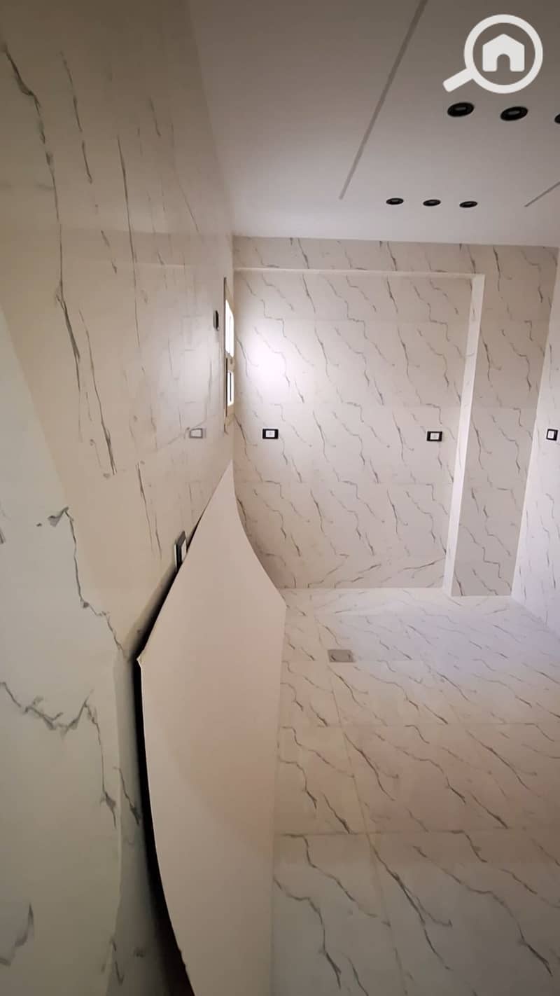20 1000444489. jpg