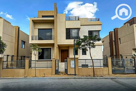 6 Bedroom Villa for Sale in 6th of October, Giza - a249b2aa-c179-4058-8f6b-a233aa3e6f24. jpg 6 Bedroom Villa for Sale in 6th of October, Giza - a249b2aa-c179-4058-8f6b-a233aa3e6f24. jpg