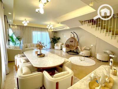5 Bedroom Twin House for Sale in Sheikh Zayed, Giza - FB_IMG_1740055508927. jpg 5 Bedroom Twin House for Sale in Sheikh Zayed, Giza - FB_IMG_1740055508927. jpg