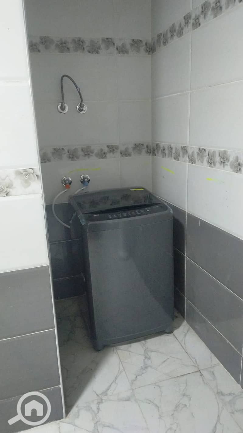 5 1000488245. jpg