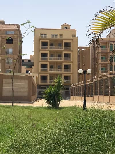 3 Bedroom Flat for Rent in New Cairo, Cairo - افخم شقة للإيجار تشطيب ألترا سوبر لوكس تقع امام الجامعة الأمريكية