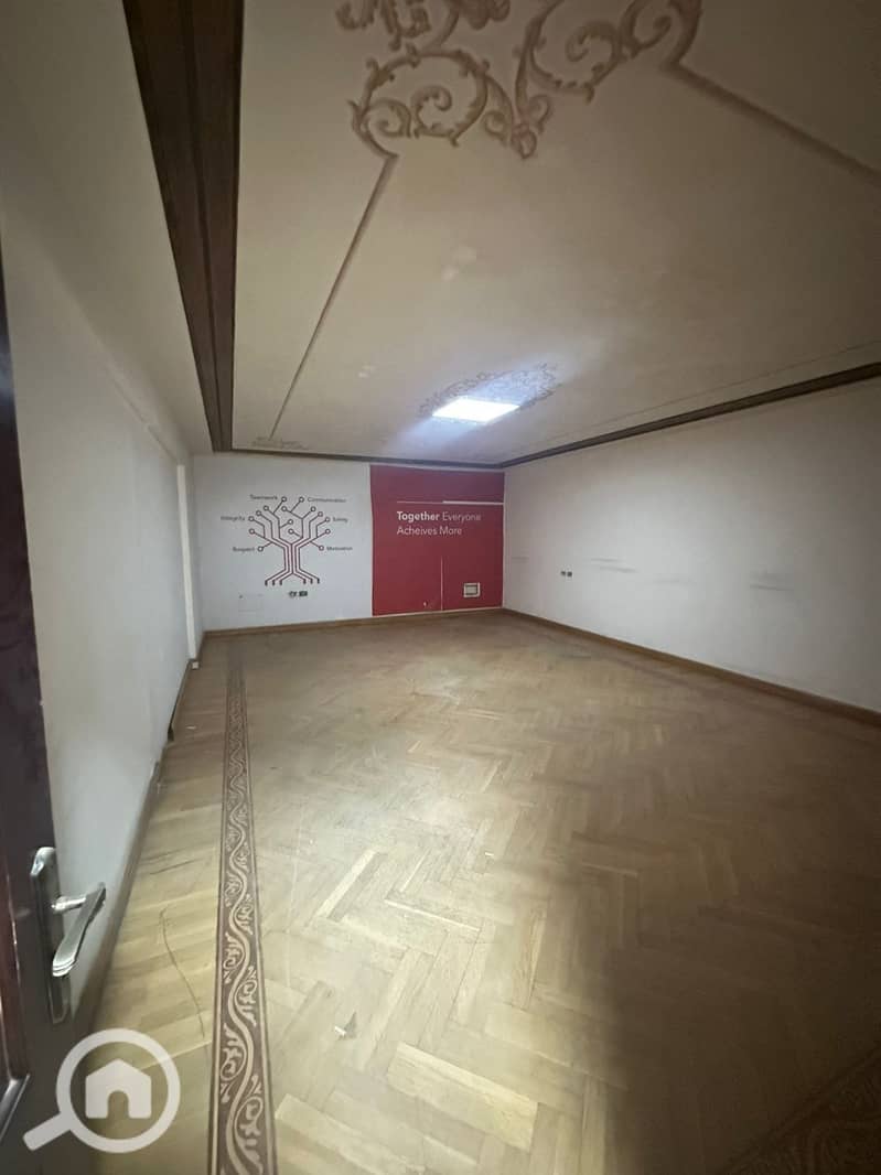 22 1000516303. jpg