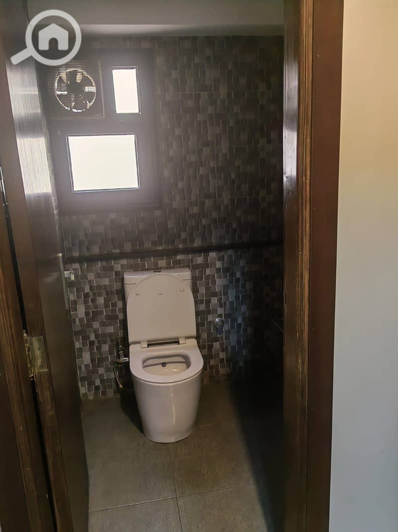 2 23919. jpg
