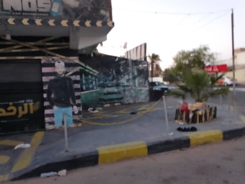 عقار مميز للبيع علي الشارع الرئيسي وبجوار الموقف عقار مميز للبيع علي الشارع الرئيسي وبجوار الموقف