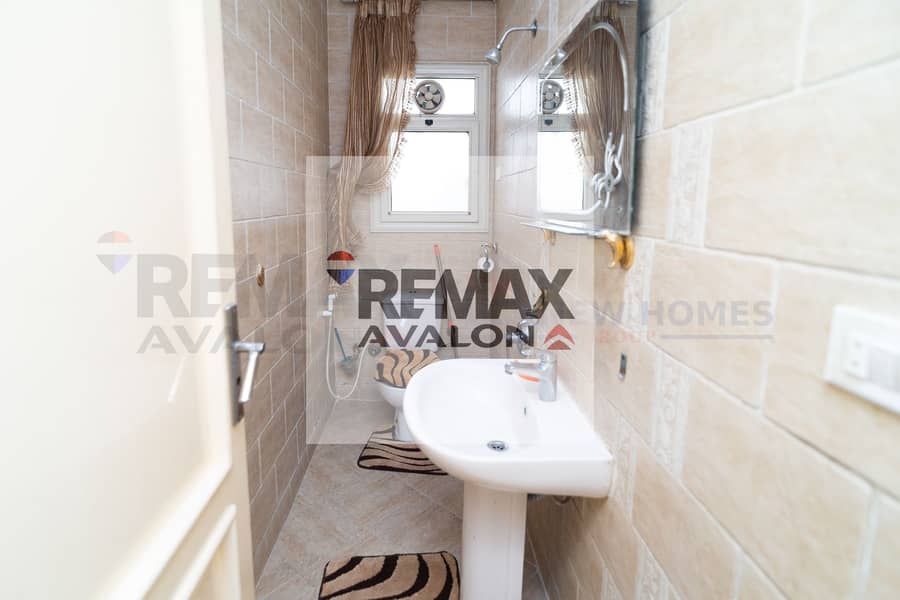 12 12. jpg