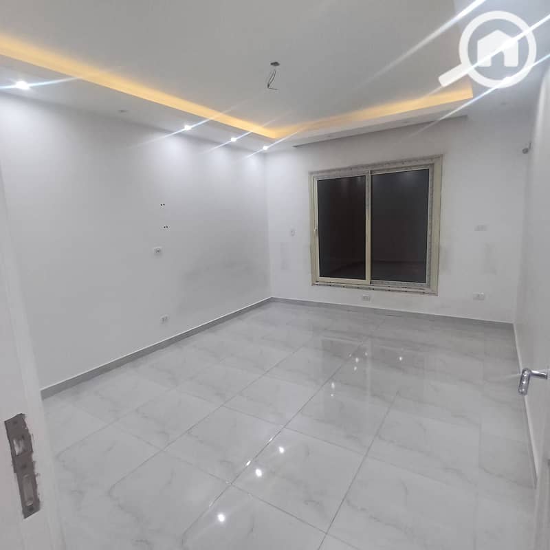 11 1000521235. jpg