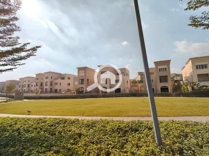 3 02f397cb-8ca1-4883-acb7-23a0fae9ad18. jpg