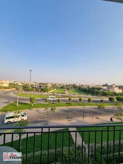 4 Bedroom Penthouse for Sale in Sheikh Zayed, Giza - WhatsApp Image 2026-08-29 at 7.55. 02 PM (4). jpeg 4 Bedroom Penthouse for Sale in Sheikh Zayed, Giza - WhatsApp Image 2026-08-29 at 7.55. 02 PM (4). jpeg