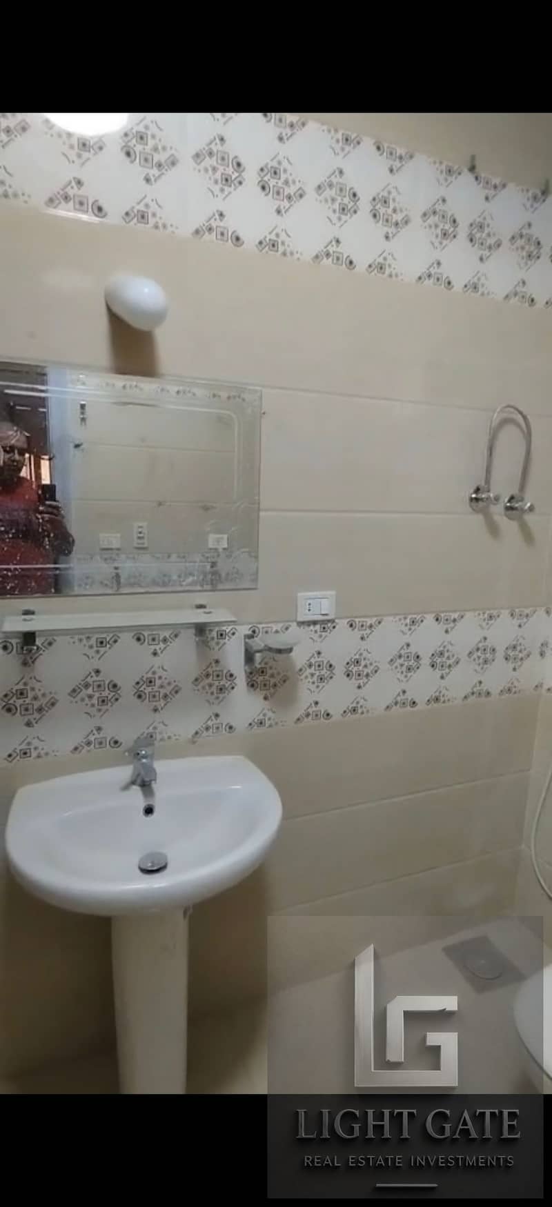 8 255598. jpg