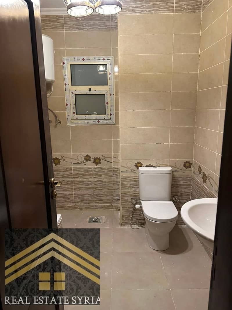 4 1000546978. jpg