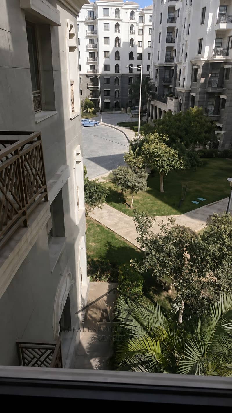 21 AF86F0E9-1427-4993-A588-63290AED3163. png