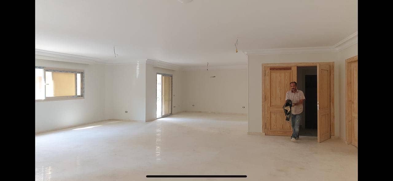 عمارة 5 ادوار ب 5 شقق مساحة الشقة 371 م* + جراج سيارات عمارة 5 ادوار ب 5 شقق مساحة الشقة 371 م* + جراج سيارات
