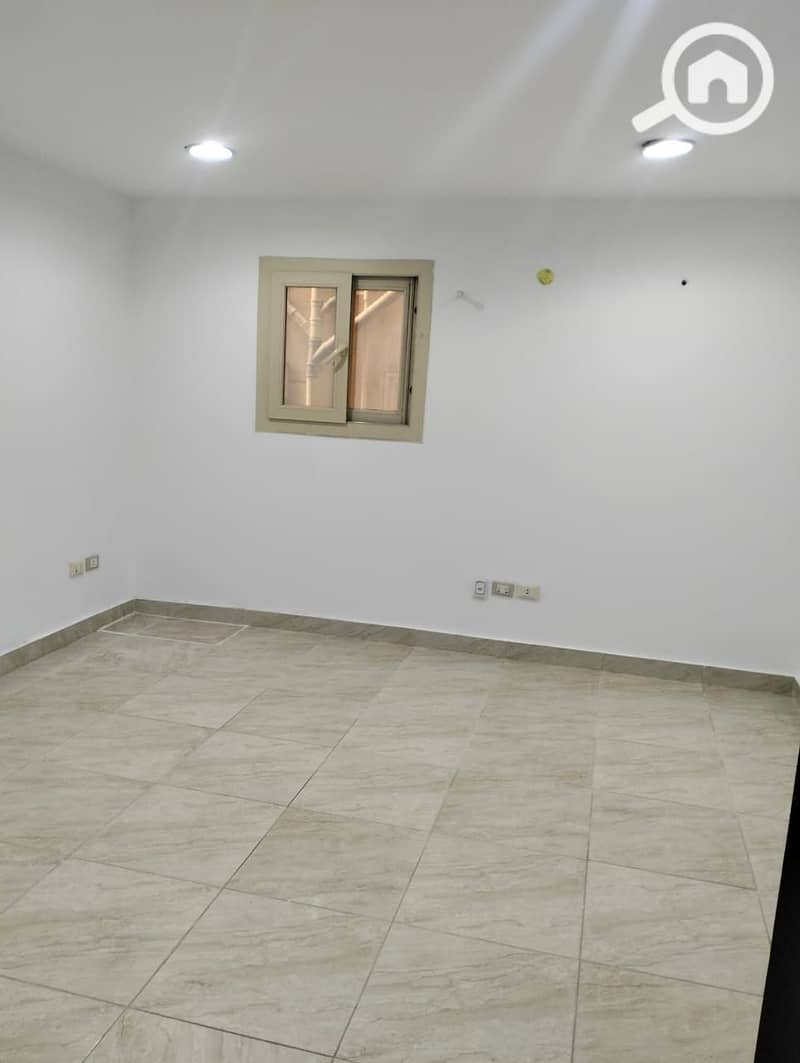 2 853. jpg