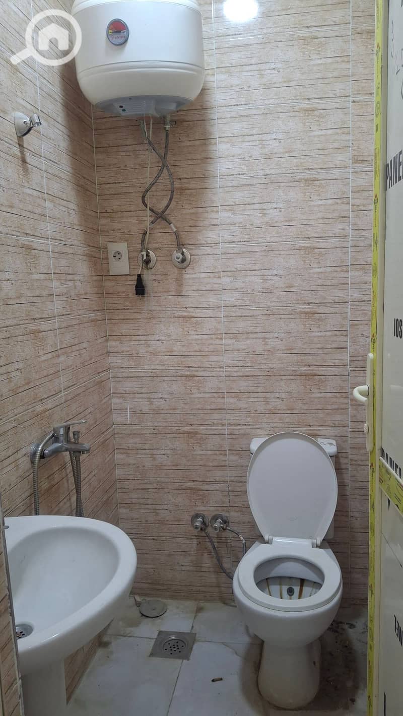 4 18544. jpg