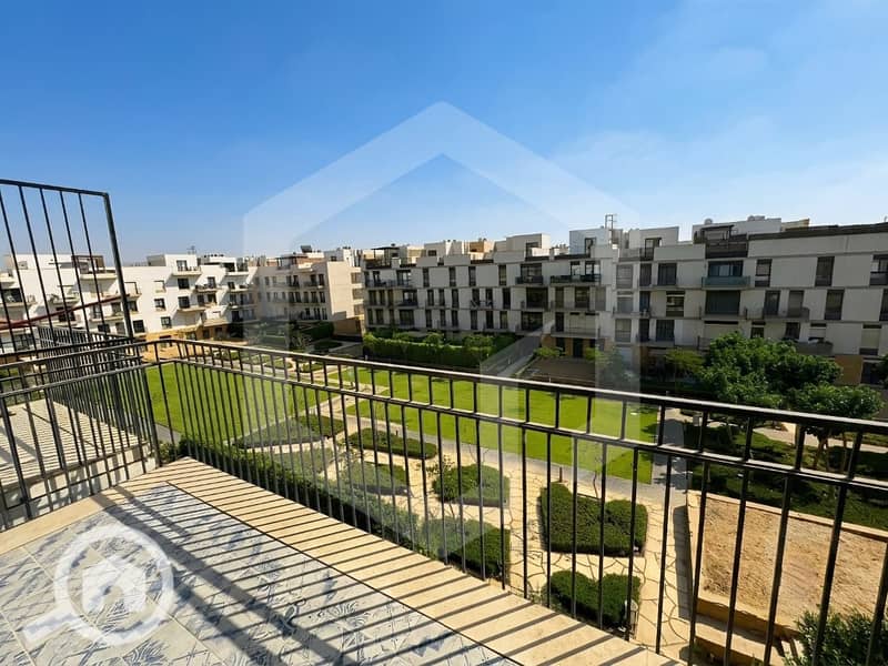 10 Courtyard Sodic 10. jpg
