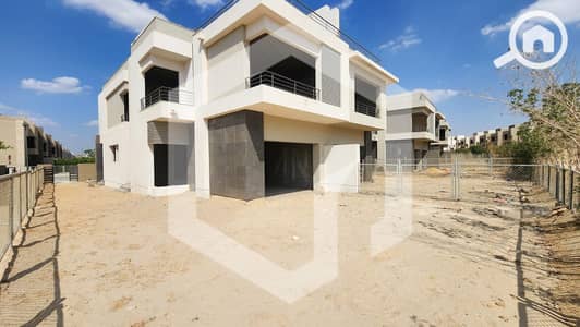4 Bedroom Twin House for Sale in 6th of October, Giza - The Crown Palm Hills 1. jpeg