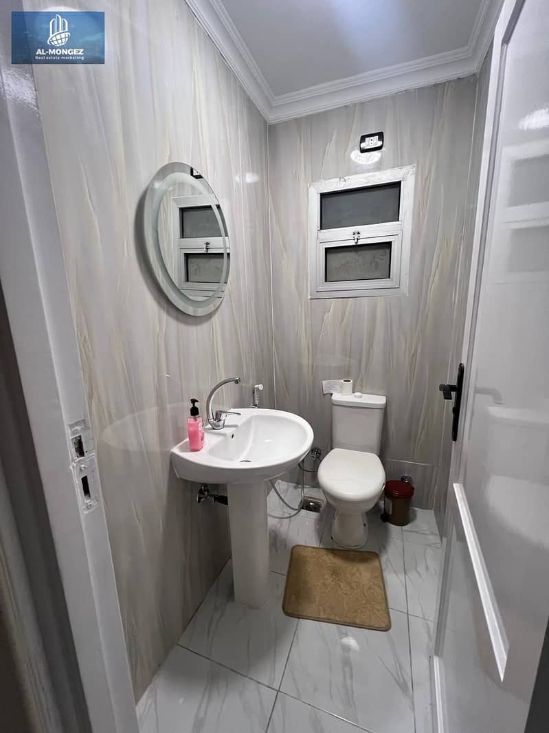10 5db34685-be51-47ae-a0f8-57cad5f5a2a7. jpg