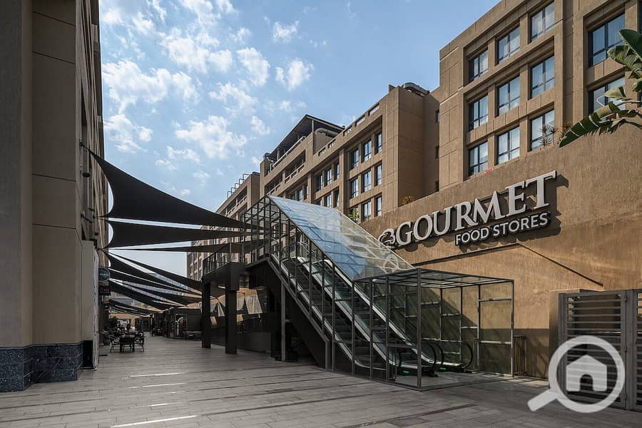 5 gourmet-food-stores-is. jpg