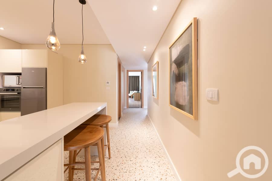 7 8-CORRIDOR. jpg