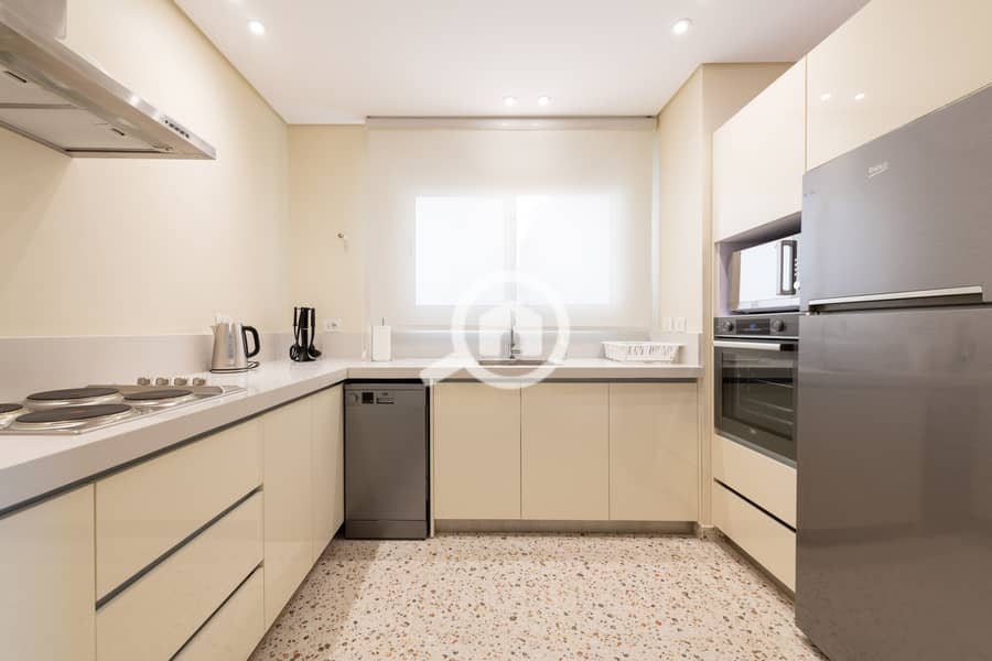 8 9-KITCHEN. jpg