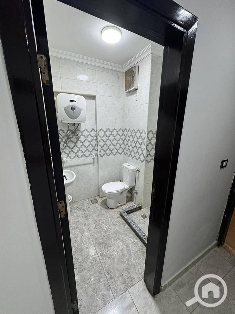 5 9844af12-cb47-45bd-8e29-8be96cb79e72. jpg