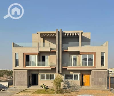 4 Bedroom Twin House for Sale in Sheikh Zayed, Giza - 721575618_4355304604785441_7981720230009600926_n. jpg