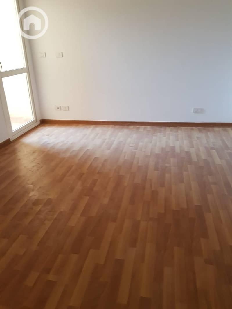 9 90023. jpg