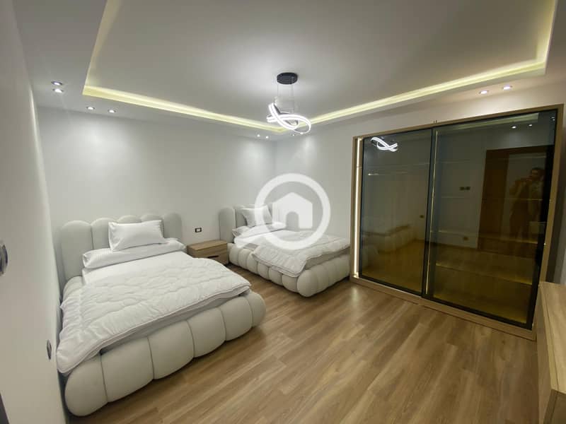 7 299fda30-ab35-4705-8552-356d60dd1ec2. jpg