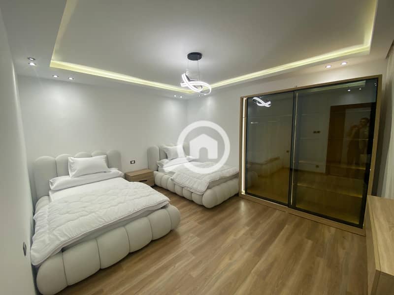 26 abb9db3e-703b-4300-982c-ecc61a7be888. jpg