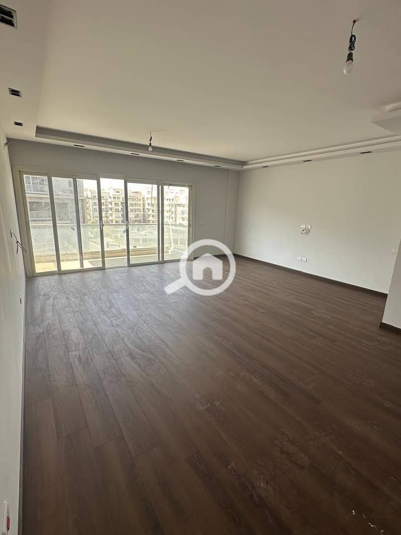 9 bcc76e6d-4091-4f1c-b6f4-7bff8fa7a8a3. jpg