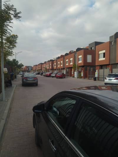 5 Bedroom Townhouse for Rent in Sheikh Zayed, Giza - WhatsApp Image 2026-08-30 at 12.09. 30 PM (2). jpg 5 Bedroom Townhouse for Rent in Sheikh Zayed, Giza - WhatsApp Image 2026-08-30 at 12.09. 30 PM (2). jpg
