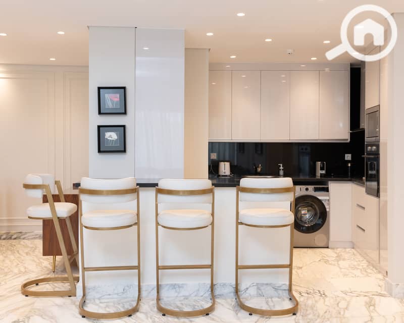 3 06 Kitchen. jpg