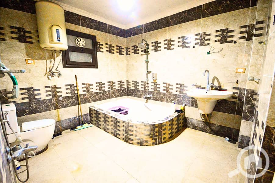 7 تصميم بدون عنوان_20260901_034022_٠٠٠٠. png