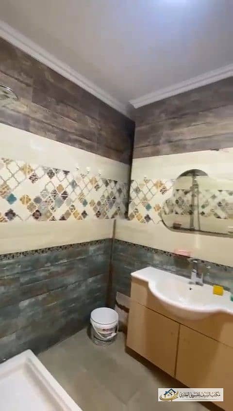 32 83767. jpg