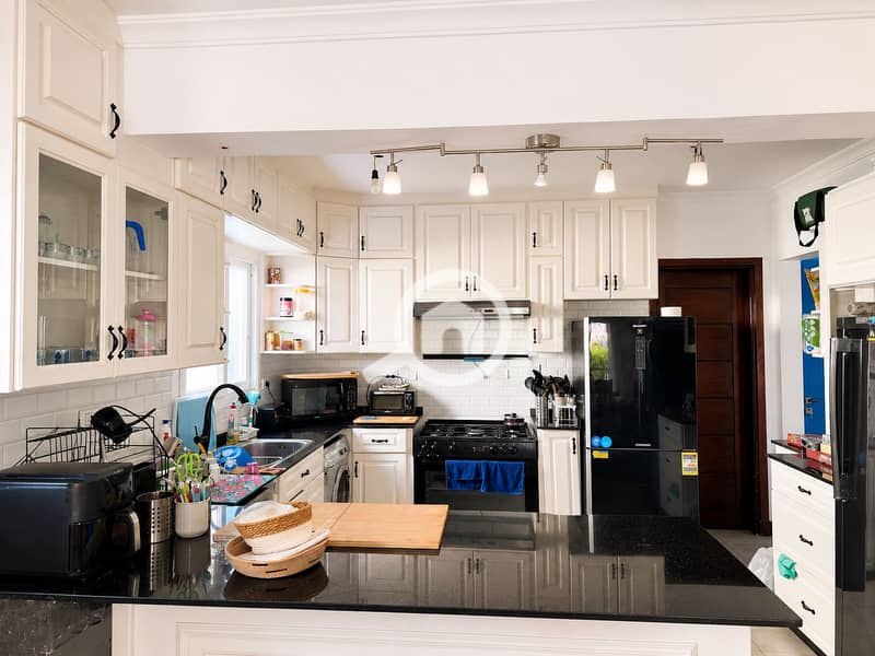 4 Kitchen. png