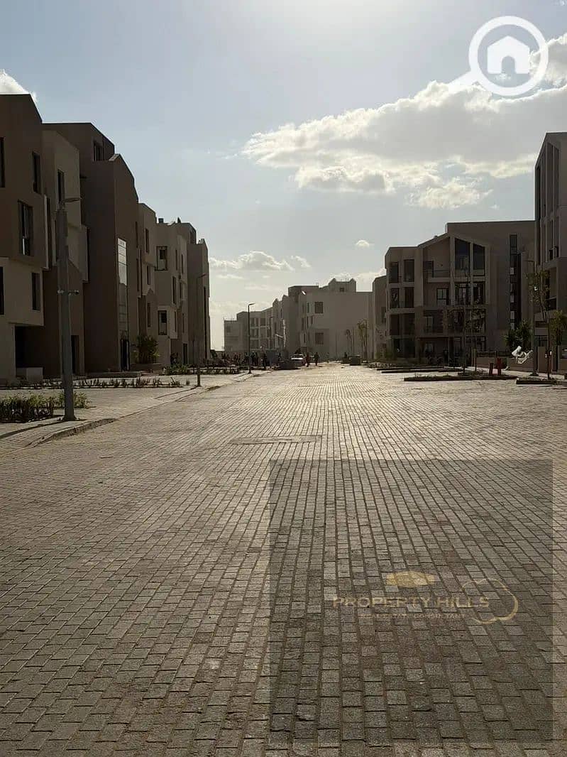 10 40105526-800x600. png