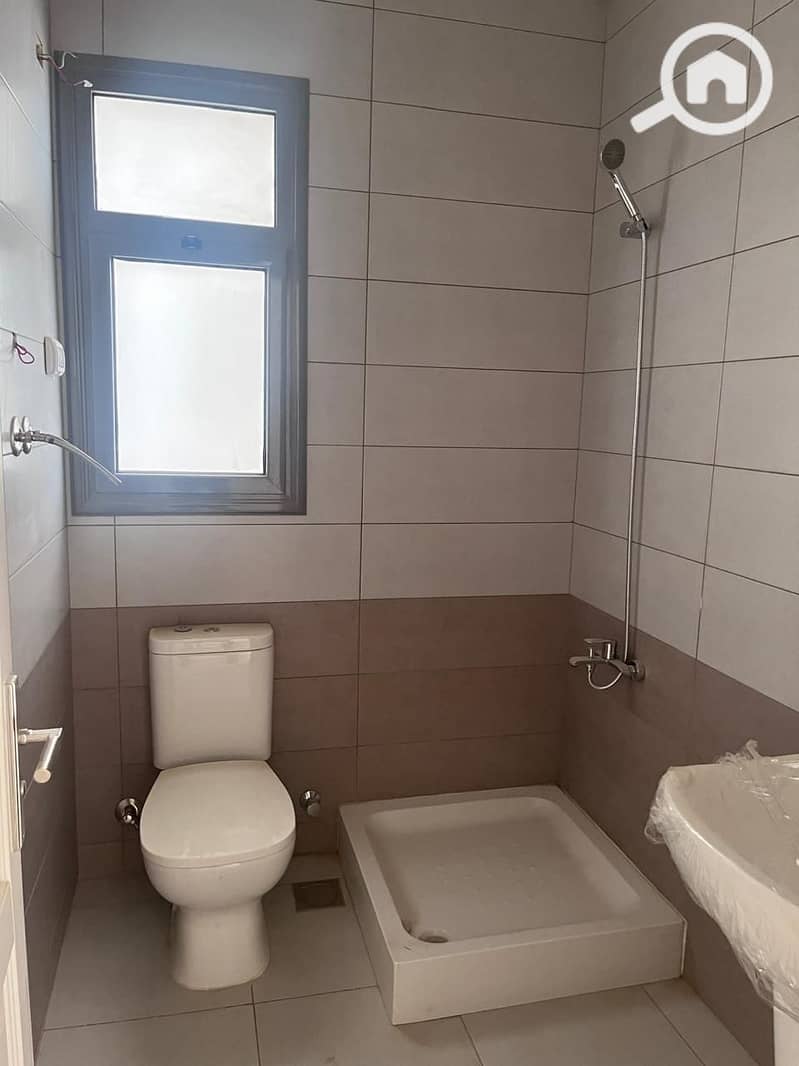 7 104318. jpg