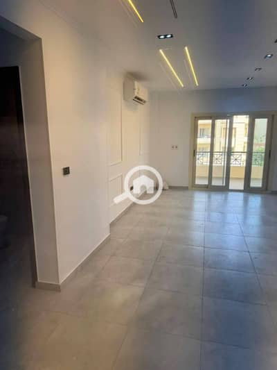 3 Bedroom Flat for Sale in Sheikh Zayed, Giza - 788385088_122125852149305389_3982092607357741752_n. jpg 3 Bedroom Flat for Sale in Sheikh Zayed, Giza - 788385088_122125852149305389_3982092607357741752_n. jpg