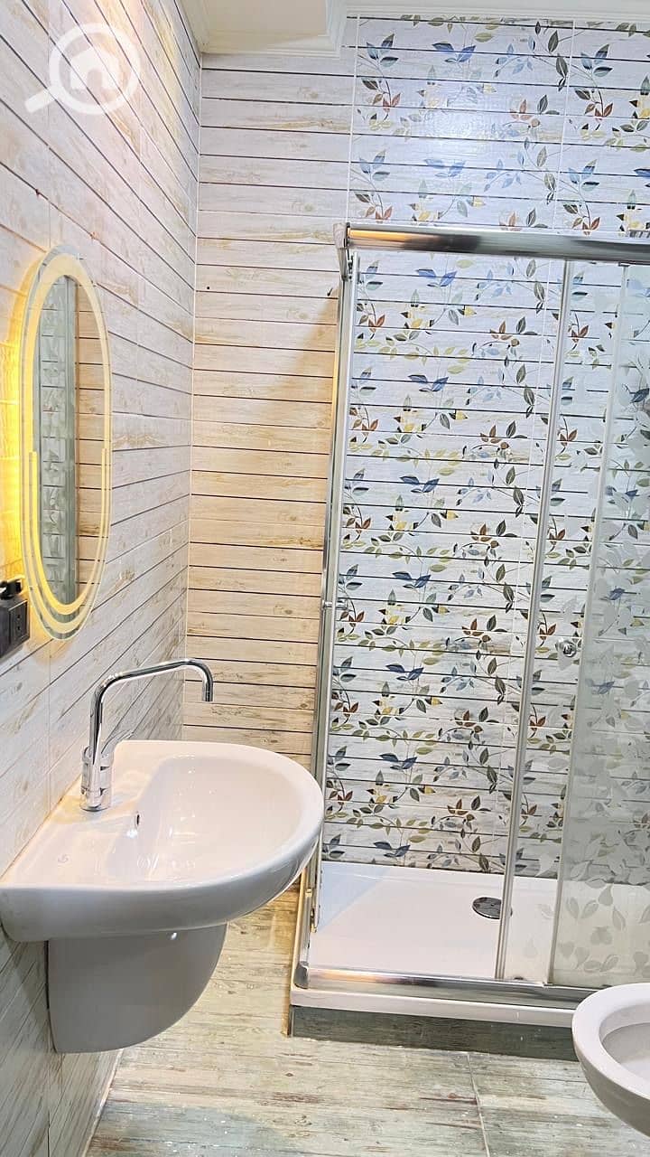 7 674792a5-ca61-4103-8340-d669e5f6d8eb. jpg