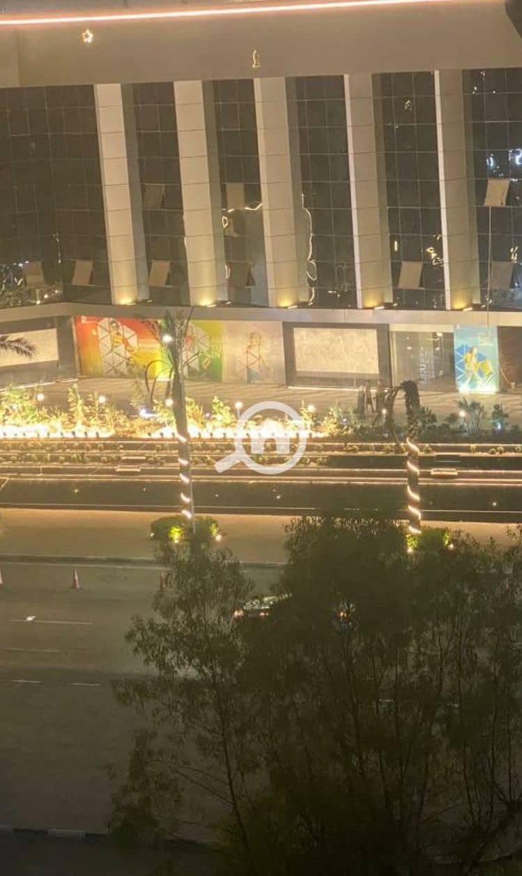 6 30858. jpg